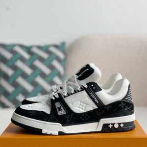 LOUIS VUITTON Trainer Sneakers