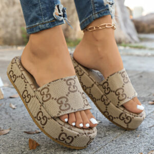 Gucci - New Monogram Slides